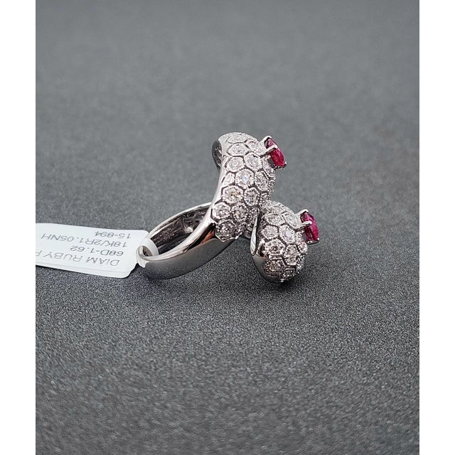 2.67 Ct Natural Ruby & Diamond Cocktail Ring, Size 6 For Sale In Chicago - Image 6 of 9