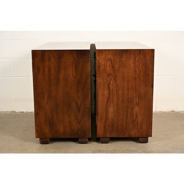 Henredon Mid-Century Modern Hollywood Regency Campaign Oak and Brass Buffet Servers or Bar Cabinets, Pair For Sale - Image 14 of 16