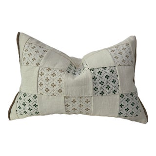 Petit Flower Flange Lumbar 13” X 19” For Sale