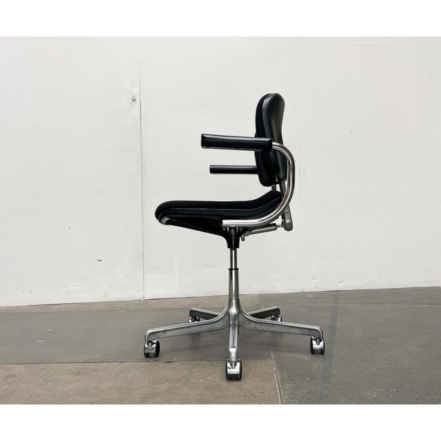 Postmodern Vintage German Model Eurochair 5600 Office Swivel Chair by Fritz Makiol for Girsberger, 1970s For Sale - Image 3 of 18