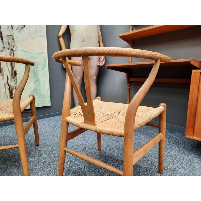 Wishbone Chairs by Hans Wegner for Carl Hansen & Son, 1960s, Set of 2 For Sale - Image 12 of 16