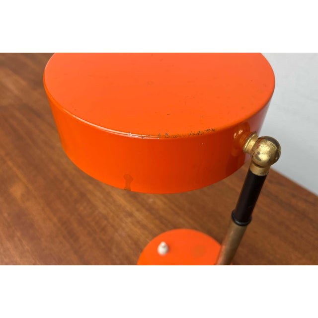 Mid-Century Modern Minimalist Orange Table Lamp, Italy, 1960s For Sale - Image 17 of 18