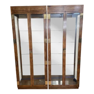 1980s Vintage Henredon Scene One Display Cabinets - a Pair
