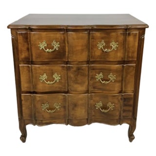 Vintage French Provincial Style Chest of Drawers For Sale