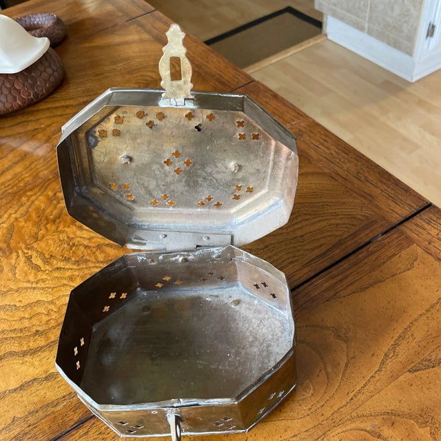 1960s Pierced Brass Cricket Box For Sale - Image 5 of 8