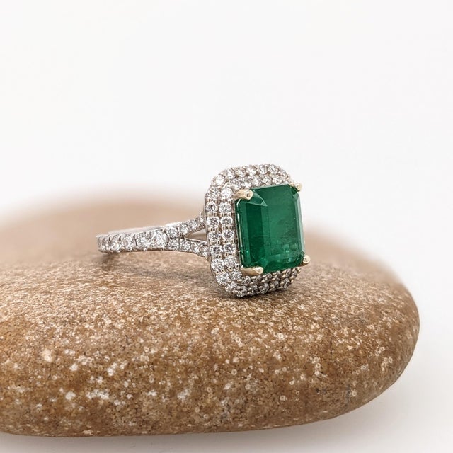 2020s 2.3ct Zambian Emerald Ring w Earth Mined Diamonds in Solid 14k Gold Cushion 8x7 For Sale - Image 5 of 8