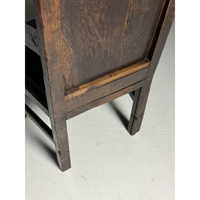 Antique English Chair in Oak, 1650 For Sale - Image 4 of 18