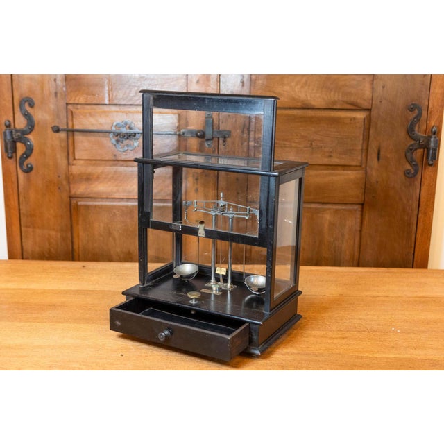 20th Century French Glass Case Scale For Sale In Atlanta - Image 6 of 13