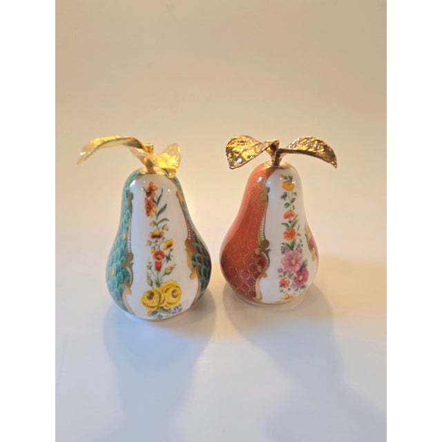 Chinoiserie Pair of Royal Worcester Candle Snuffers For Sale - Image 3 of 10