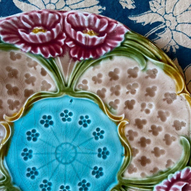 French Majolica Dahlia Plate, 19th Century For Sale - Image 4 of 9