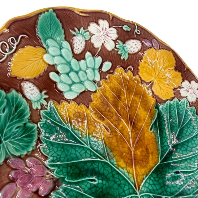 Wedgwood Majolica 'Vine & Strawberry' Plate on a Brown Ground, English, Ca. 1896 For Sale - Image 6 of 11