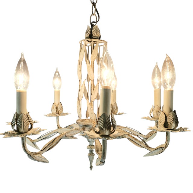 Traditional Italian Tole 6-Arm Palm Leaf Chandelier in Painted White Metal, C. 1970s For Sale - Image 3 of 16
