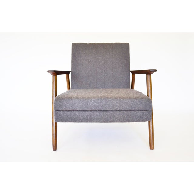 Mid-Century Modern Vintage Convertible Sleeping Armchair by Valerija Ema Cukermanienė for Vilniaus Baldų Kombinatas, 1960s For Sale - Image 3 of 8
