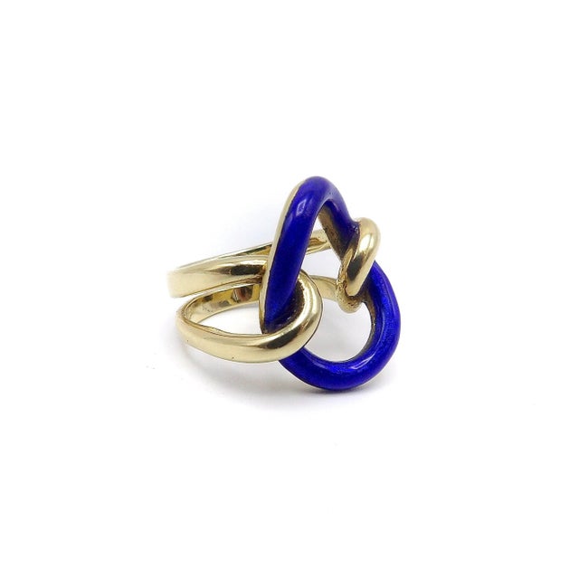 Modern Vintage 14k Gold Blue Enamel Lover's Knot Ring, Size 6 For Sale - Image 3 of 10