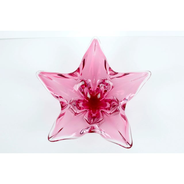 1960s Josef Hospodka Chribska Glassworks, Czech Pink Star Flower Footed Glass Dish For Sale - Image 5 of 9