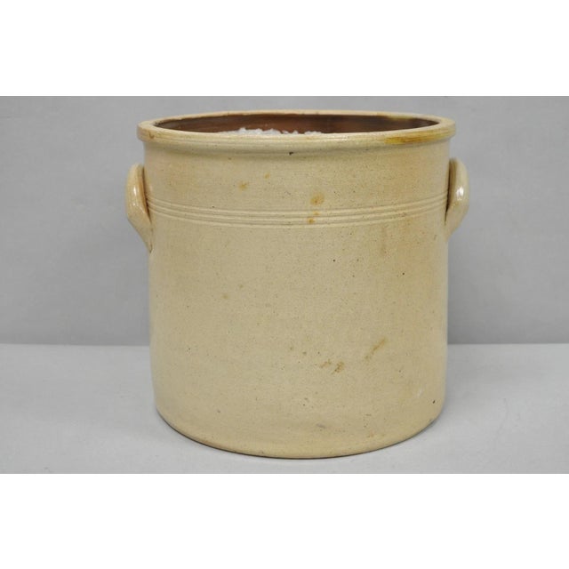 Antique a.e. Smith & Sons Cobalt Blue Painted Flower 3 Gallon Stoneware Crock For Sale - Image 12 of 15