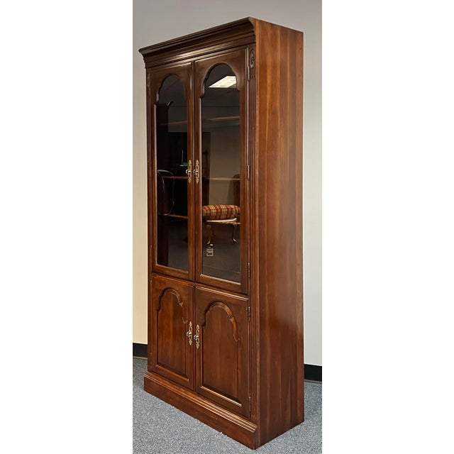 Traditional Ethan Allen Georgian Court Cherry Display Cabinet For Sale - Image 3 of 11