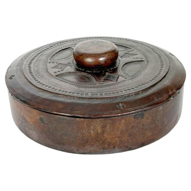 Brown Round Leather Box, France, 1970s For Sale - Image 8 of 8
