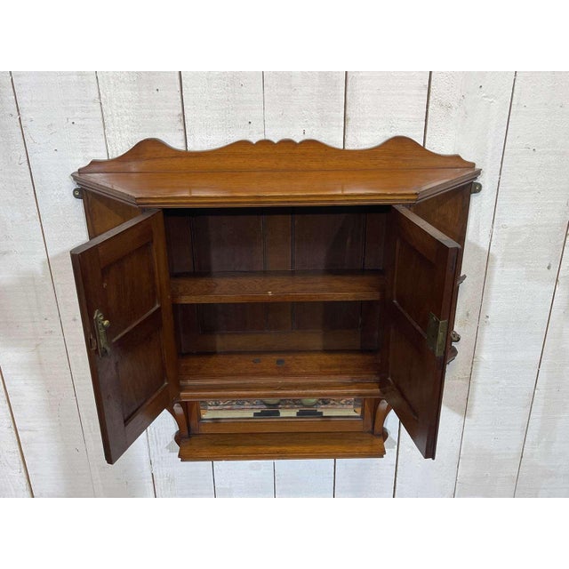 Early 20th Century English Wall Shelf in Walnut For Sale - Image 5 of 14