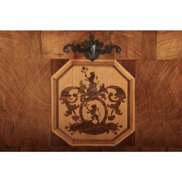 Antqiue Baroque Chest in Walnut, 1750 For Sale - Image 15 of 18