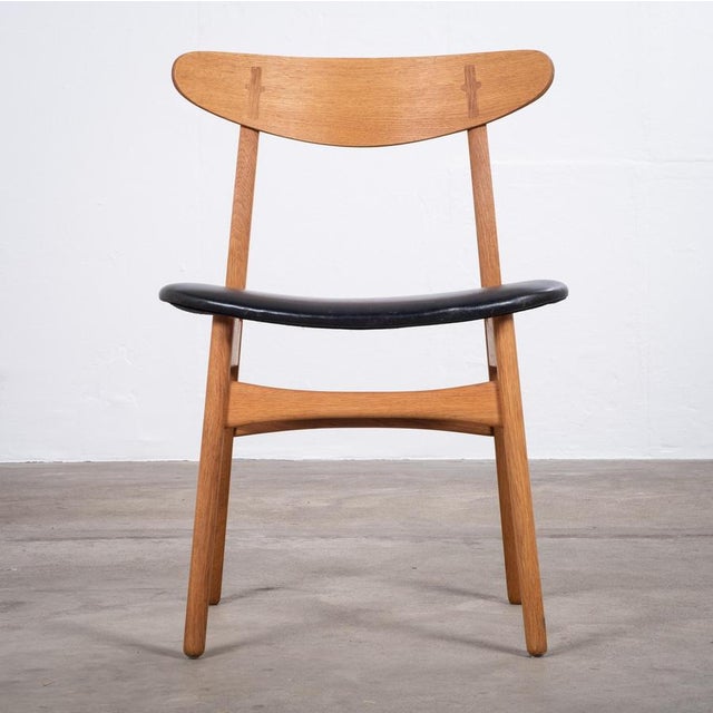 Carl Hansen & Søn Oak Dining Chair attributed to Hans J. Wegner for Carl Hansen & Son, Denmark, 1952 For Sale - Image 4 of 9