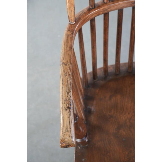Wood Antique English Windsor Stickback Chairs in Elm, 19th Century, Set of 2 For Sale - Image 7 of 15