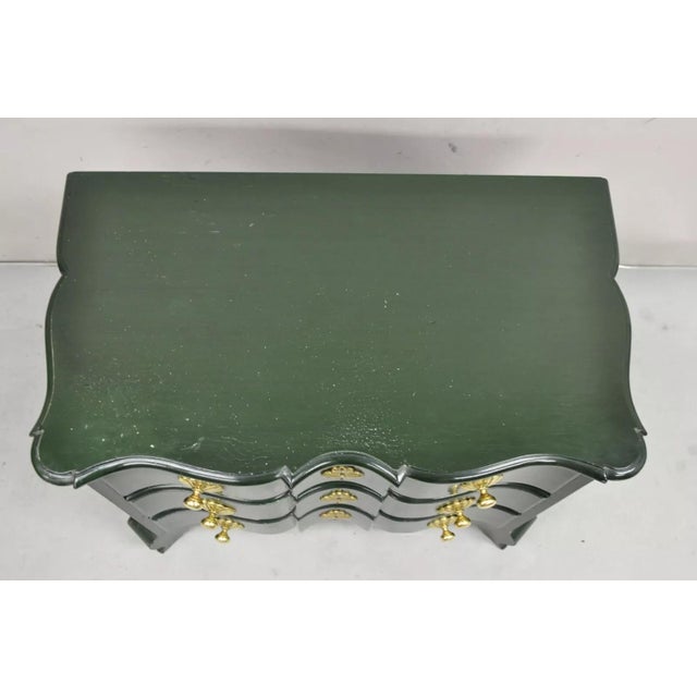 Vintage French Provincial Style Green Lacquer 3 Drawer Nightstand by Roundtree For Sale - Image 4 of 12