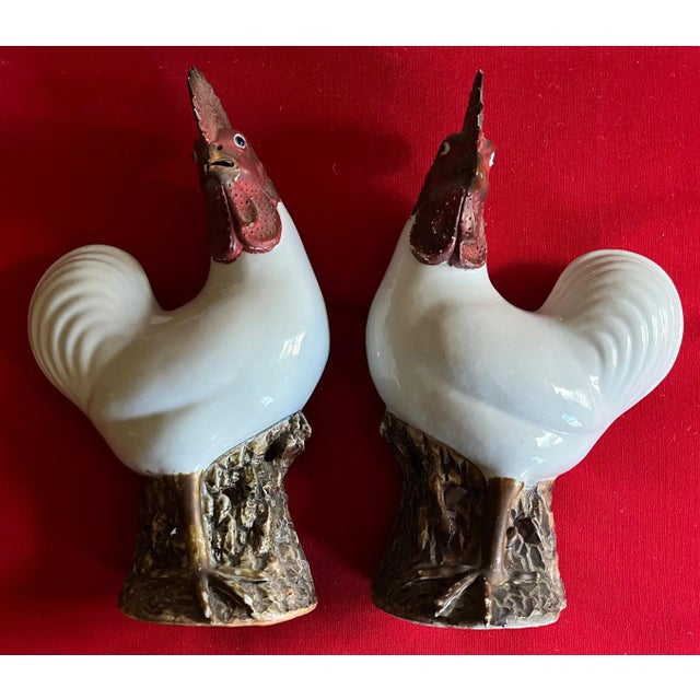 Large 18th Century Chinese Export Porcelain Cockerels or Roosters on Fitted Carved Wood Bases - a Pair For Sale - Image 12 of 13