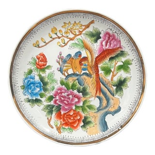 Chinese Art Porcelain Famille Rose Plate With Floral and Bird Design For Sale