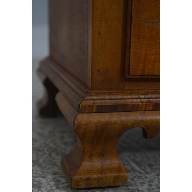Vintage Bench Made Tiger Maple 4 Drawer Bachelor Chest For Sale - Image 10 of 16