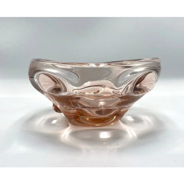 Art Glass Bowl attributed to Jaroslav Beránek for Skrdlovice, 1960s For Sale - Image 6 of 7