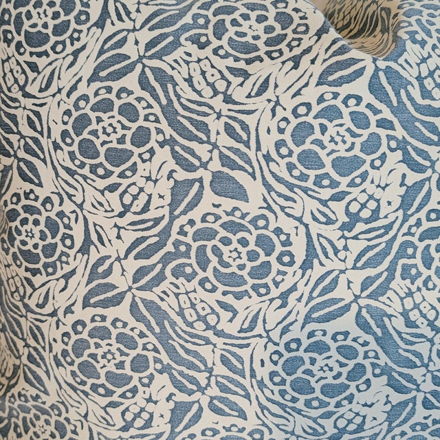 Fortuny Fiori Pillows in Storm Blue & Ivory - Pair For Sale In Greensboro - Image 6 of 6