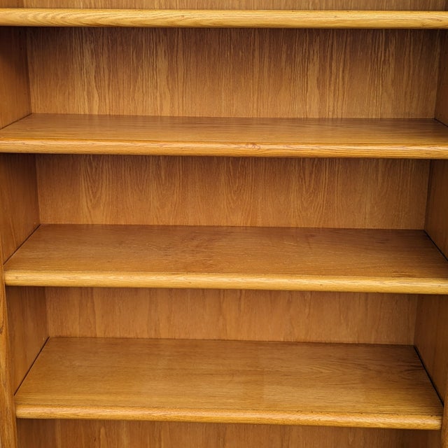 Late-20th-Century Oak Bookcase With Adjustable Shelves For Sale - Image 12 of 15