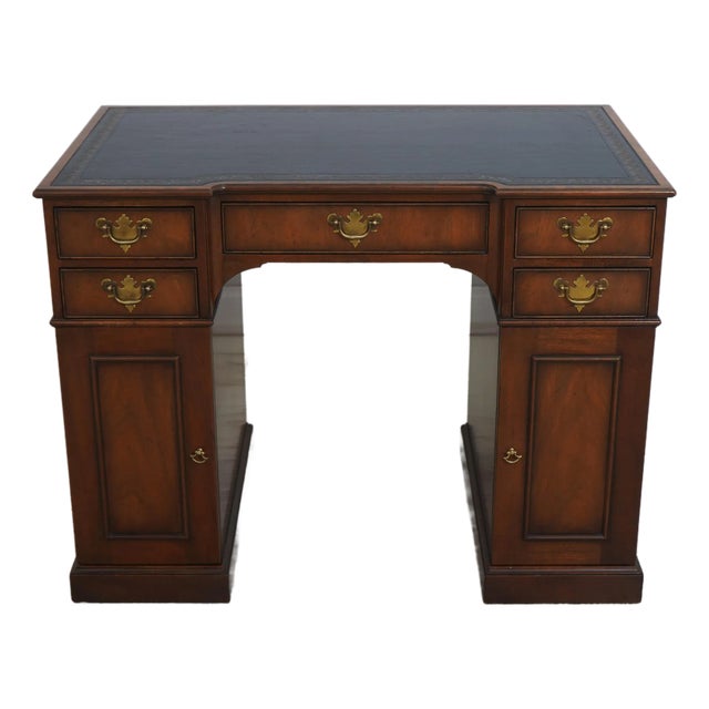 Kittinger Leather Top Small English Style Mahogany Desk For Sale