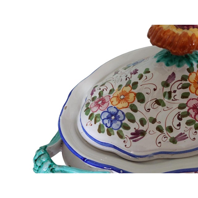 Large Italian Majolica Tureen with Hand-Painted Floral Decoration, 1970s For Sale - Image 4 of 11