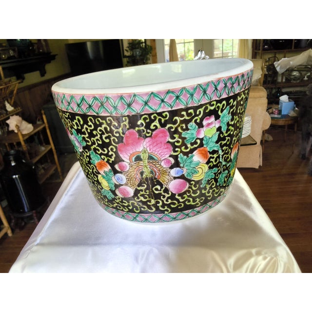 This authentic antique Chinese export porcelain jardinière dates to the late Qing Dynasty or early Republic period (circa...