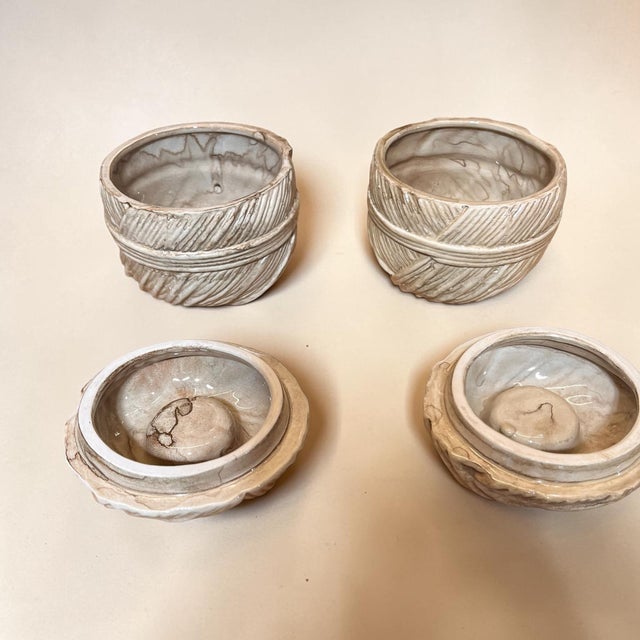 1960s Pair of 1968 Mancioli for Raymor Italian Ceramic Yarn Ball Lidded Boxes For Sale - Image 5 of 8