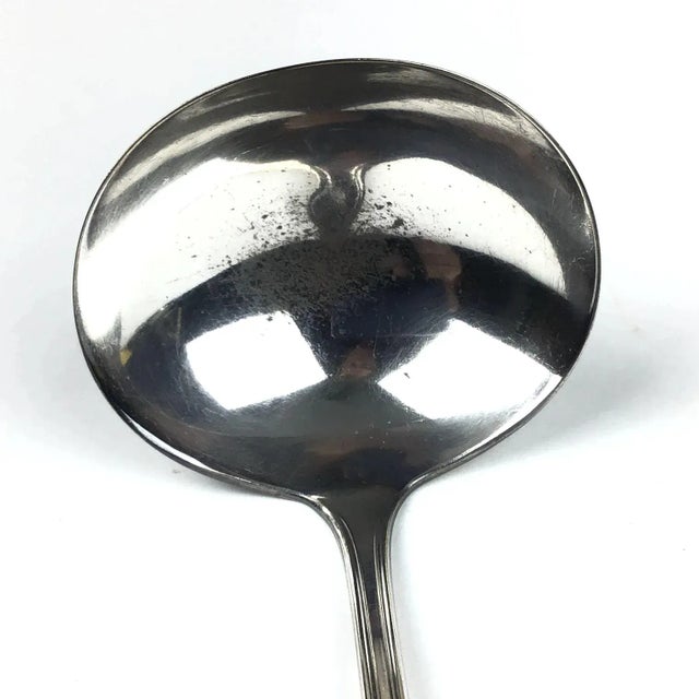 Lovely Soup ladle in Silver Plate by Rogers Bros 1847. It is in fine condition except the inside silver has worn off from...