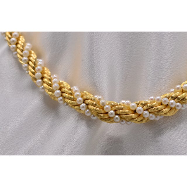 The 52nd Street: Classic Pearl and Rope Chain Woven Necklace in Yellow Gold For Sale - Image 4 of 6