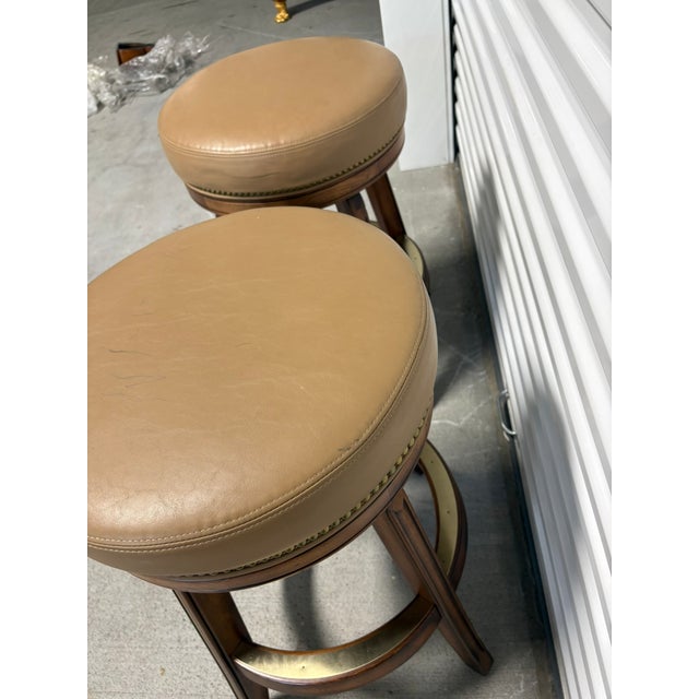 Modern Pair of Swivel Bar Stools With Beige Leather Seats by Mikhail Darafeev, 20th Century For Sale - Image 3 of 6
