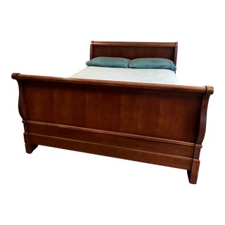 Late 20th Century Queen Mahogany Sleigh Bed For Sale