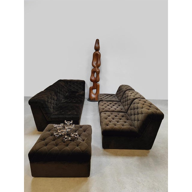 What a real eye-catcher\.this beautiful modular vintage design lounge sofa! Manufacturer: Laauser. Consisting of 7...