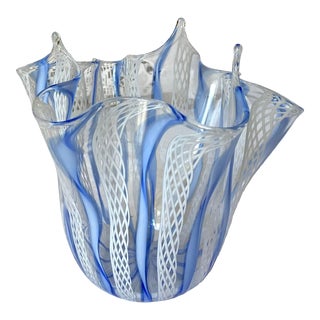 Vintage Murano Glass "Fulvio Bianconi" Style Handkerchief Bowl With Periwinkle Blue Latticino Ribbons For Sale