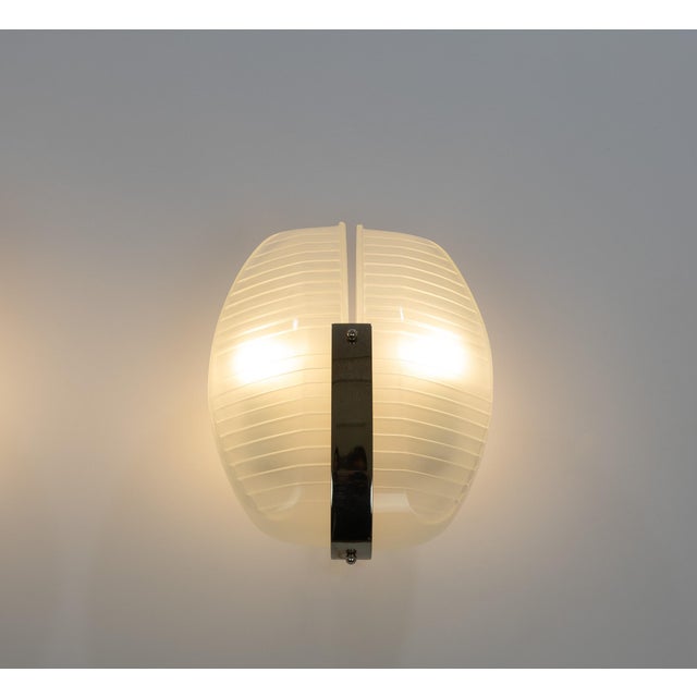 Artemide Lambda Wall Lamps in Metal and Glass by Vico Magistretti for Artemide, 1960s, Set of 2 For Sale - Image 4 of 10