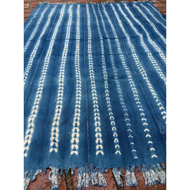 Vintage African Indigo Denim Shibori Mudcloth 56” L X 43” W Textile | No. 170 For Sale In Los Angeles - Image 6 of 6