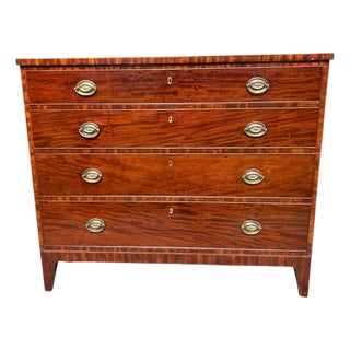 Early 19th Century Federal Chest of Drawers For Sale