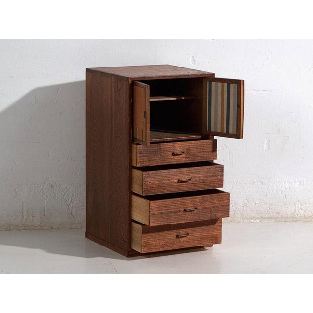 Small antique Japanese cabinet – Showa Period (c.1945-1970)Dimensions: Length: 33 cm Depth: 33 cm Height: 61 cmStyle:...