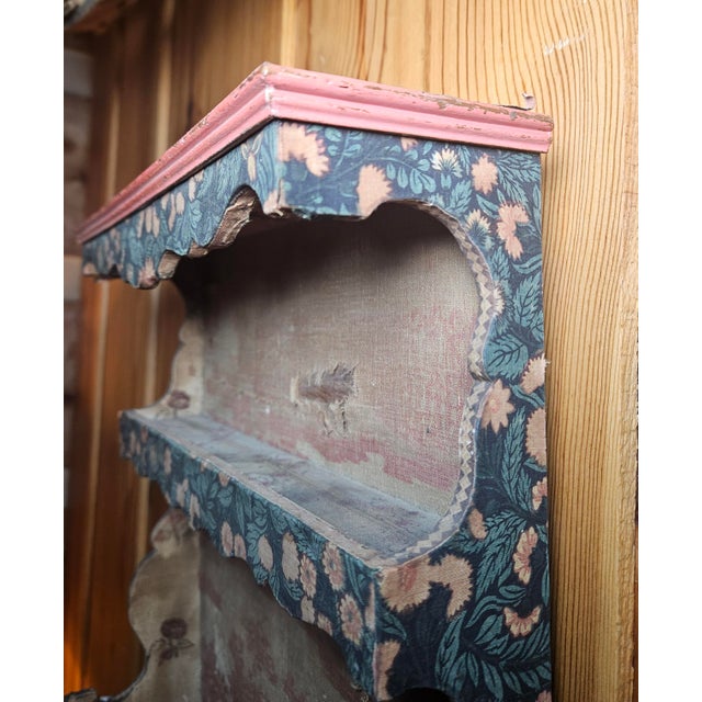 Small French Estanier, With Scalloped Edging and Hand Painted Trim For Sale - Image 14 of 17