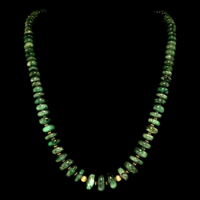 2020s Necklace Graduated Rondelles of Emerald Matrix May Birthstone For Sale - Image 5 of 6