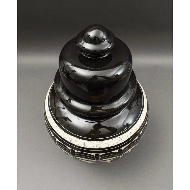 1980s Curras Brothers 1983 Signed Cuban Artists Large Art Pottery Ginger Jar For Sale - Image 5 of 9